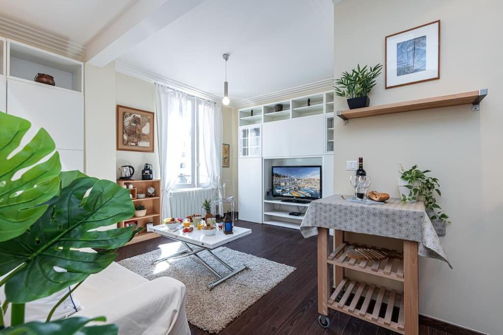 Apartment Stalingrad 32 - Cosy Apartement Close Old Port *